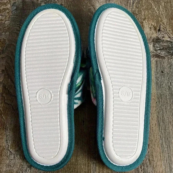 Island 🏝 Time Slippers by Island Haus Co| Beachly Exclusive - Picture 3 of 6